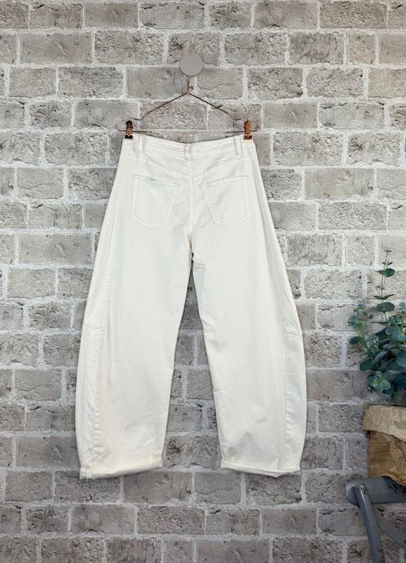 JUDE  JEANS