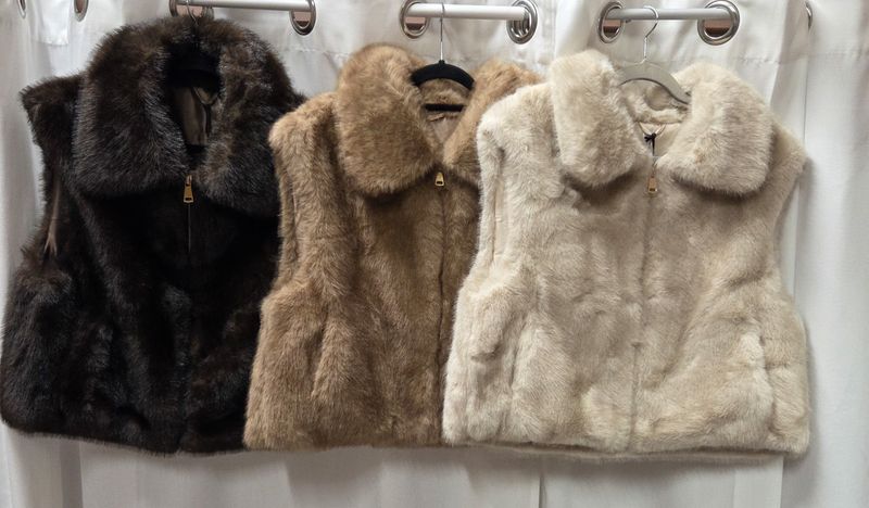 BILLI VEST FAKEFUR